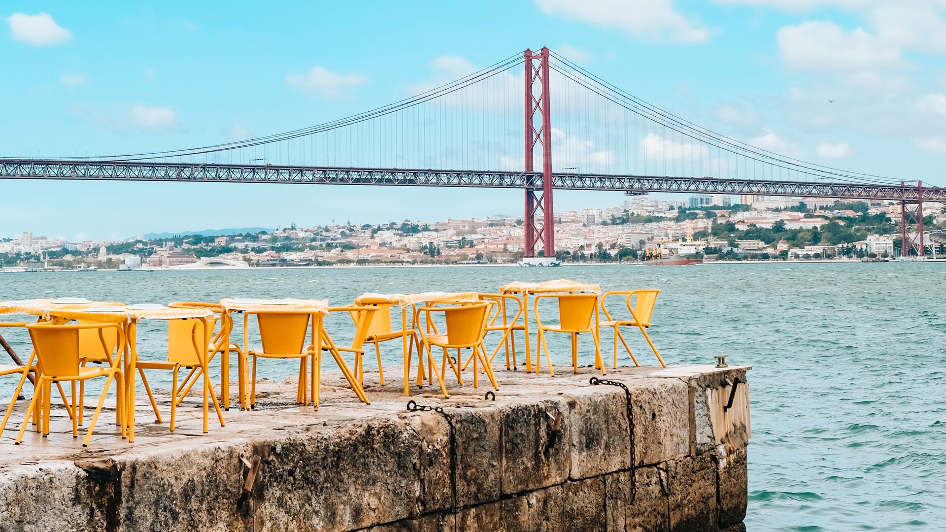 Ponto Final Restaurant - Almada