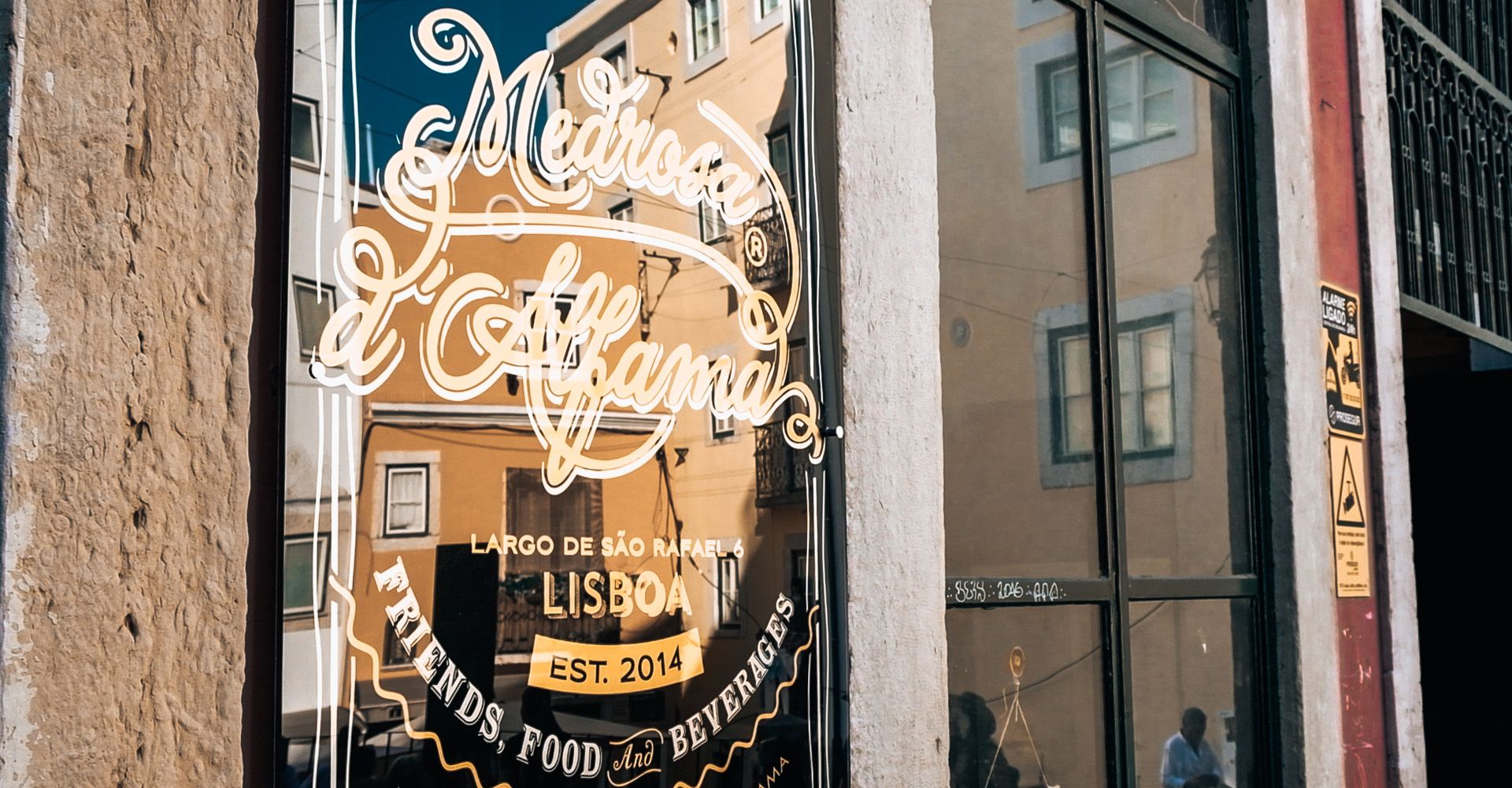 Cozy and charming Medrosa d'Alfama restaurant in the heart of Lisbon's Alfama district.